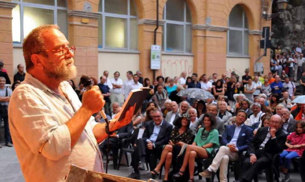 E Giobbe Covatta incanta il pubblico