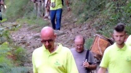 Trekking in cava a dorso di asini