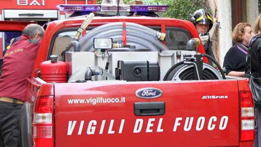 Auto data alle fiamme alla Martana