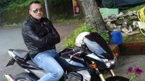 Schianto in moto, muore un trentenne