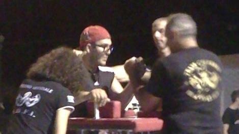 Torneo di braccio di ferro: medaglie a Capra e Allegria
