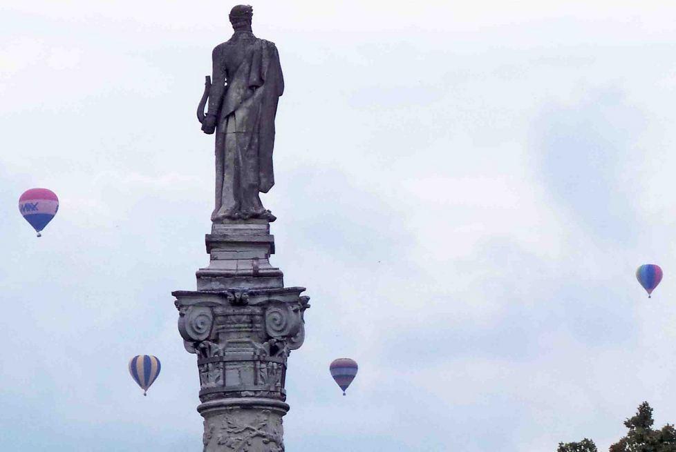 Si alzano i Balloons al parco urbano è già festa 