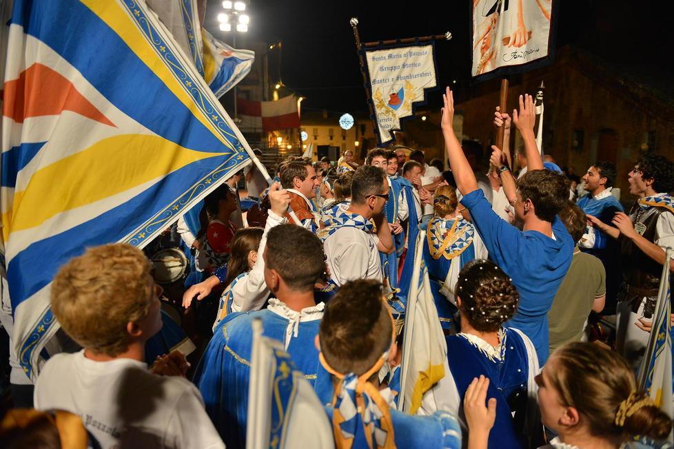 Palio del Cerro: Porta Santa Maria al Pozzolo in trionfo dopo 4 anni 