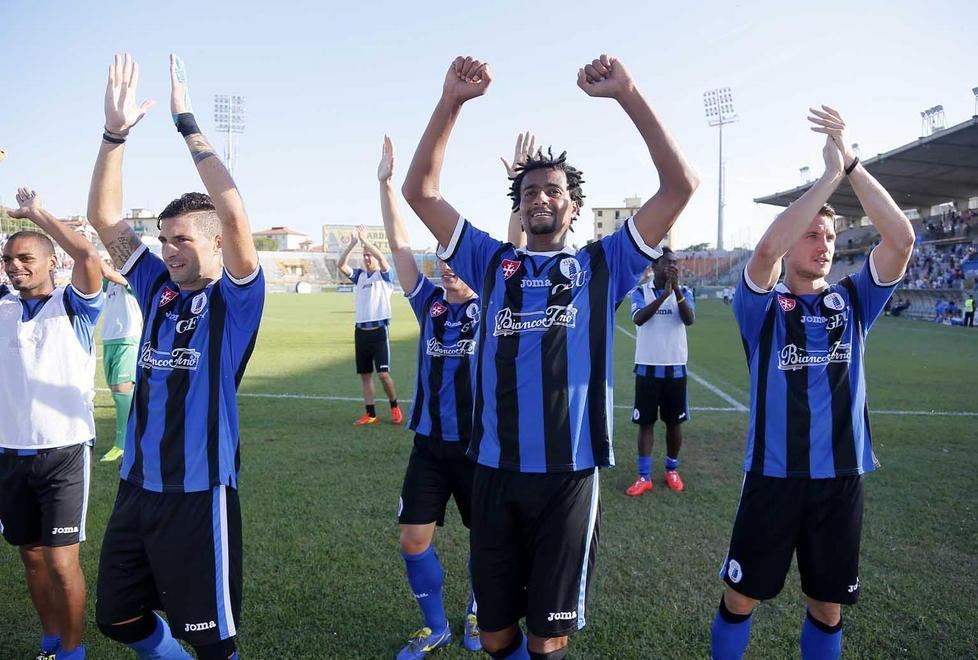Un buon Pisa pareggia in casa del Santarcangelo nonostante l'inferioriità numerica - Commenta l'andamento del match sul liveblog 