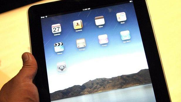 Ruba Ipad con Gps inserito: i carabinieri arrivano fino a casa sua