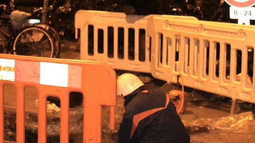 Black out in centro, residente bloccato in ascensore