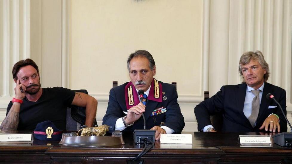 La città omaggia la vedova Raciti