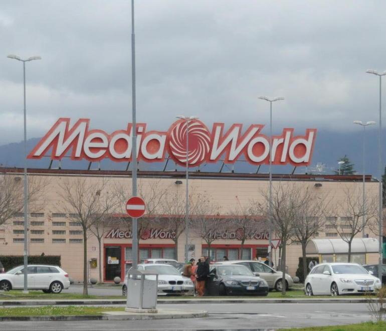 Tre nei guai per una truffa al Mediaworld