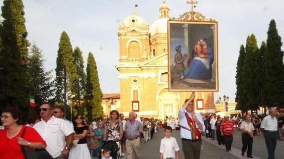 Festa del patrono con messe, musica mostre e mercatino