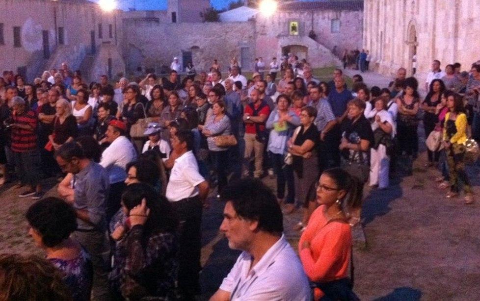 Alina, folla in piazza per chiedere giustizia 