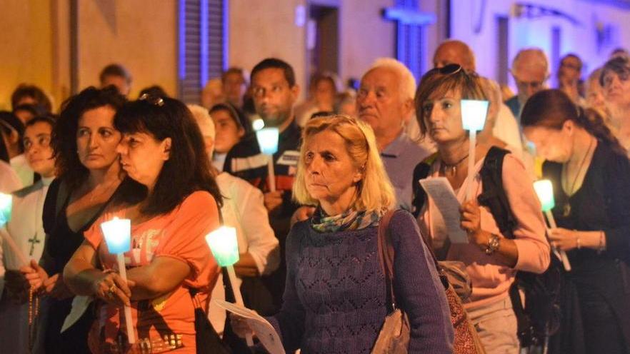 Processione notturna dall’Apparizione