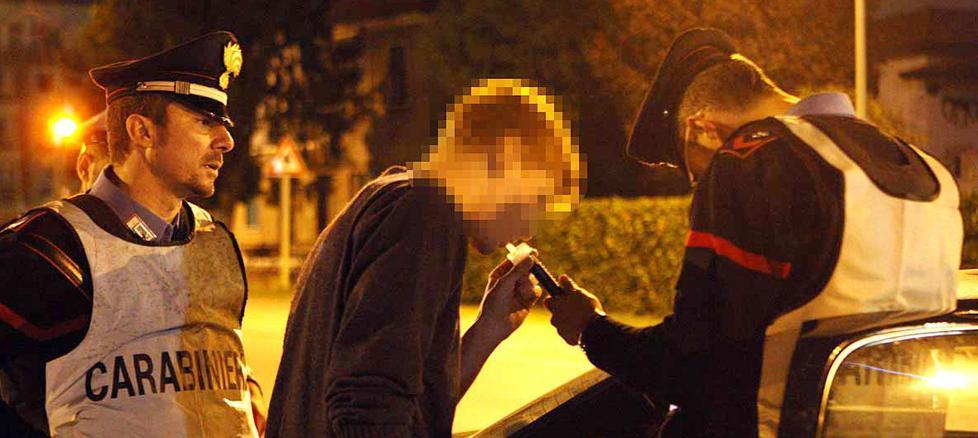 Terralba, alla guida senza patente e in stato di ebbrezza