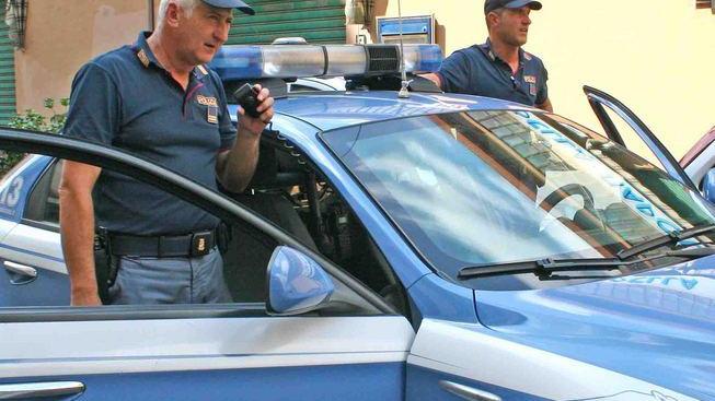 Furti in famiglia, rubano vestiti per 700 euro