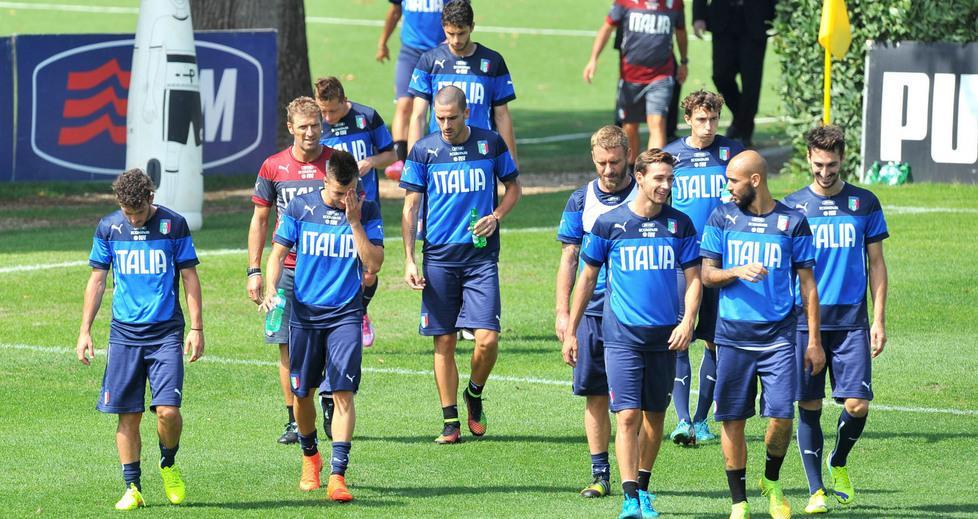 Conte promuove la sua nuova Italia 