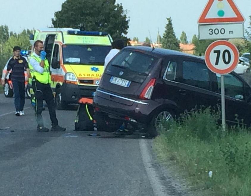 Due feriti nello scontro frontale in via Nuova Valdorme a Casenuove 