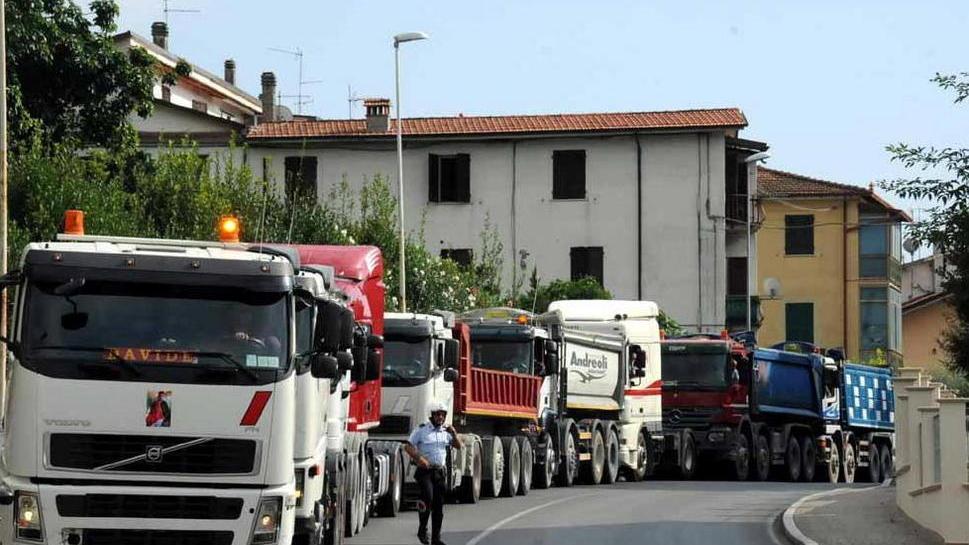 I clacson dei bisonti del marmo per l’ultimo saluto a Yuri