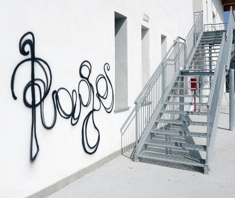 Sorpresi a disegnare murales, denunciati quattro ragazzini a Empoli 