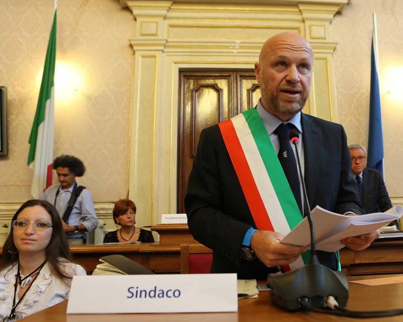 Il Movimento 5 Stelle riscrive il programma di Nogarin 