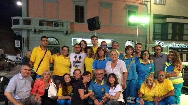 Tombolata e tanta gente in piazza per la Misericordia
