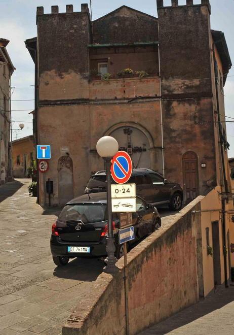 Santa Maria a Monte tra il record di turisti e le critiche dei grillini 