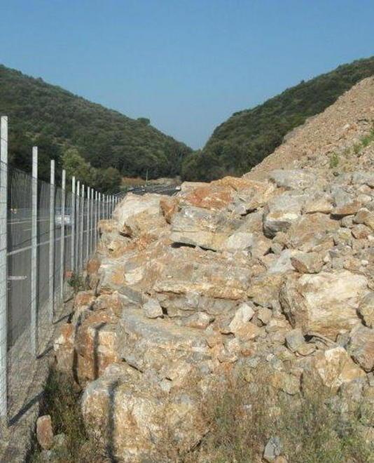 Quattrocento firme contro cave e frane ma il Comune tace 