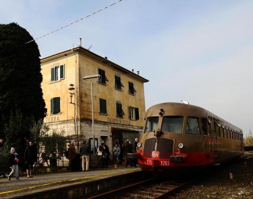 Inizia male la stagione del treno Saline-Cecina