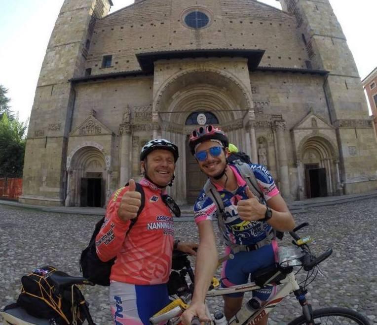 Due donatori Avis sulla Francigena