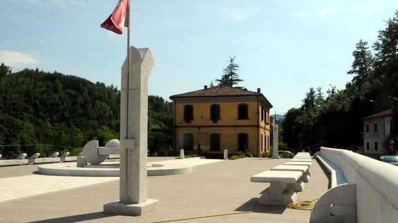Furti alla nuova fontana comunale