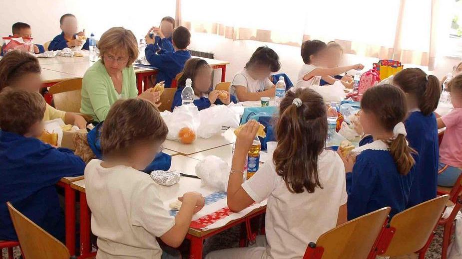 Le mense scolastiche passano di mano