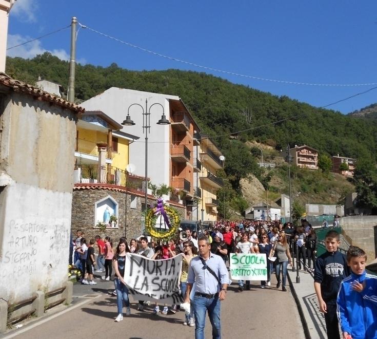 Desulo, Arbau in campo in difesa dell’Alberghiero 