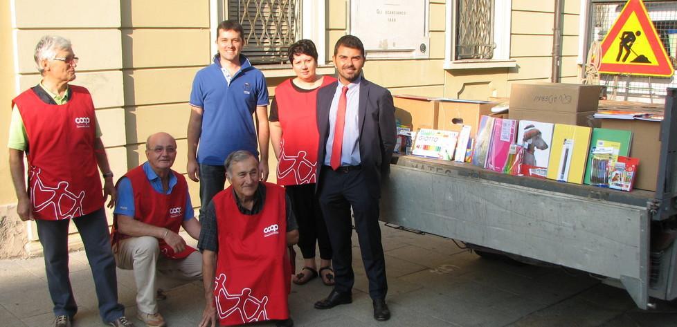 Tanti aiuti per gli alunni poveri 