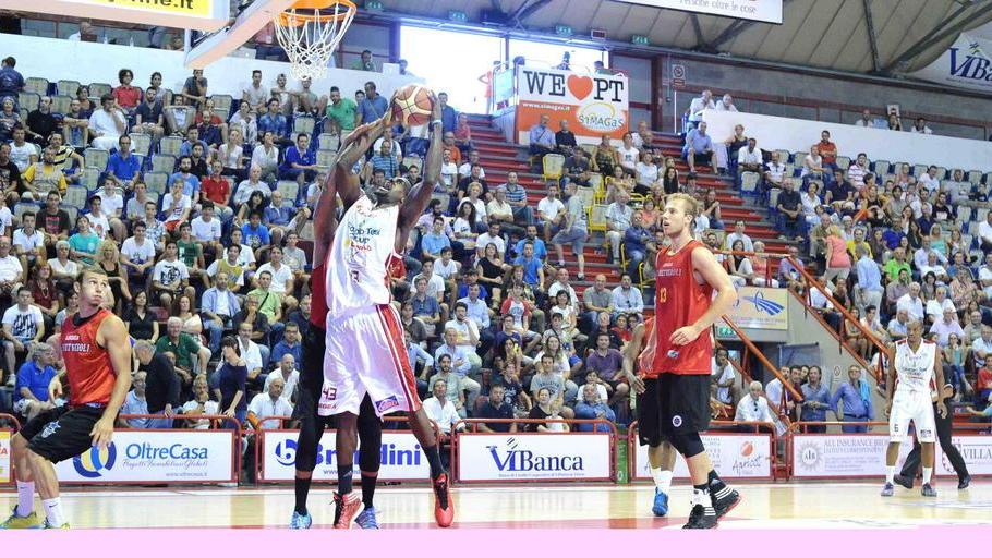 Basket, la rivista Slam Dunk in collaborazione col Tirreno