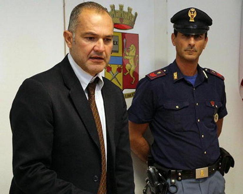 Scippatore bloccato dai passanti in via dei Cappuccini: condannato 