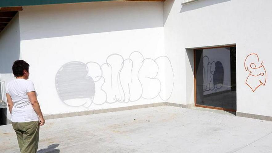 Sorpresi a disegnare murales denunciati quattro ragazzini