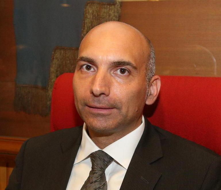 Il sindaco Toti: «Incredulo di fronte al gesto»
