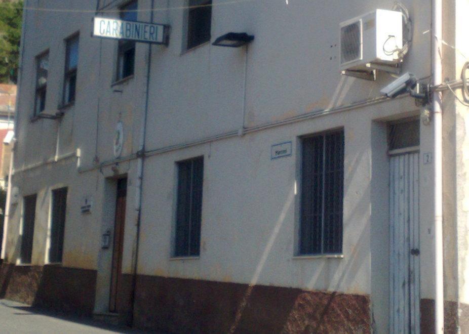 «La caserma dei carabinieri non chiuda» 
