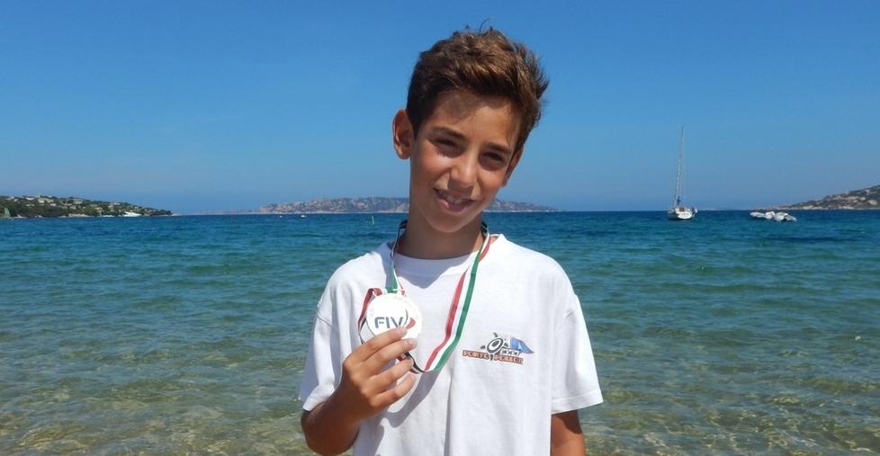 Windsurf, Elias Argiolas conquista la medaglia d’argento