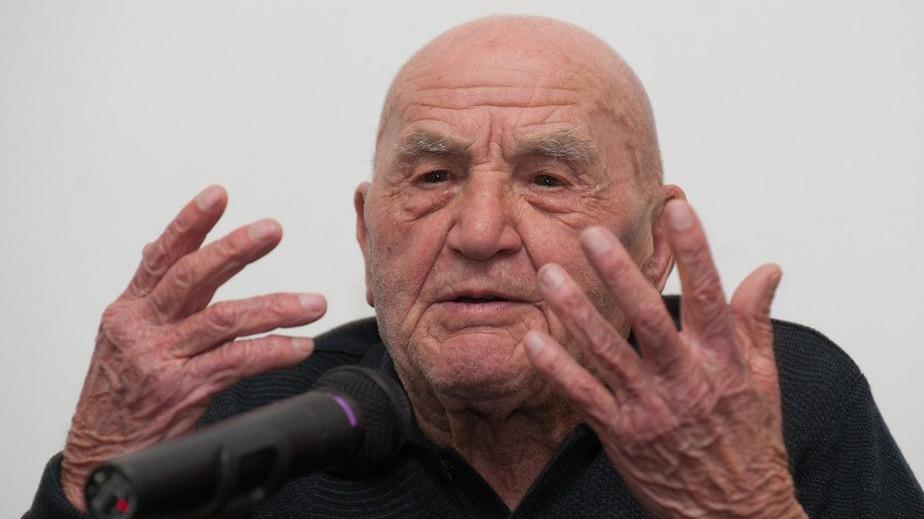 Reduce sardo a 94 anni ritorna nel campo di concentramento