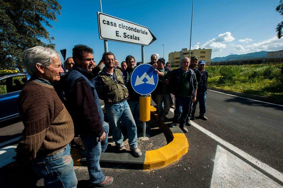 Di nuovo fermo il cantiere del nuovo carcere di Uta 