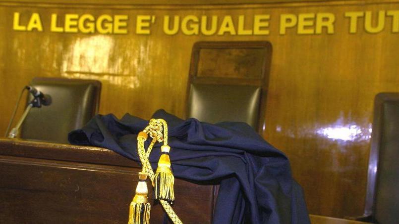 Documenti falsificati ma notule vere geometra a processo