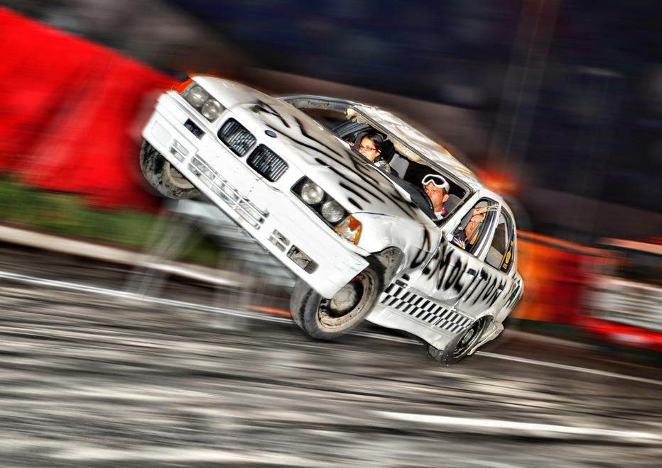 In piazzale Segni le acrobazie del Motor Mania Show