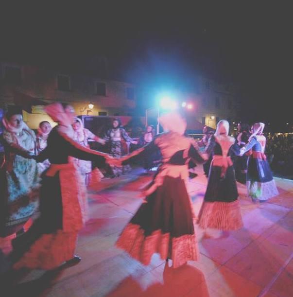 Nasce il gruppo folk femminile La Caletta
