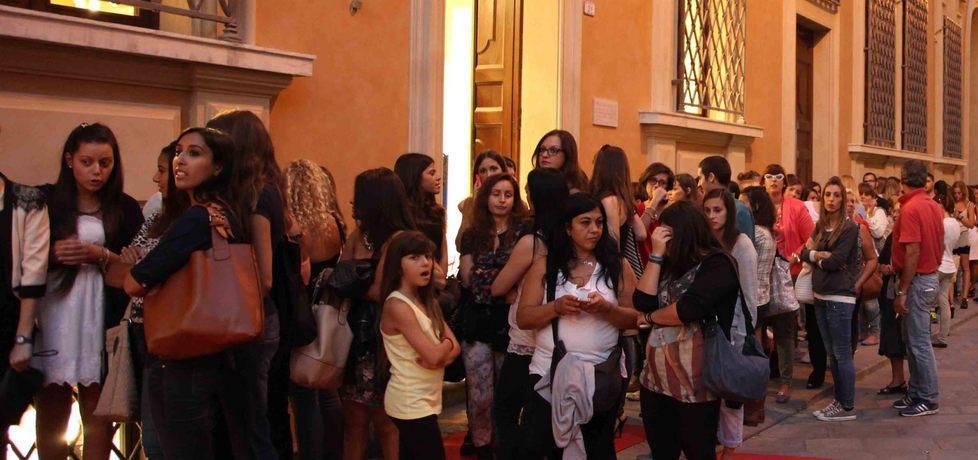 Mega-code in via Emilia per il cocktail a “invito” 