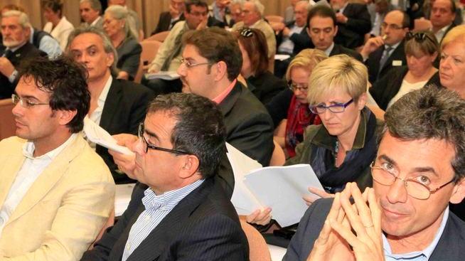 Castellarano rompe il fronte: via da Iren