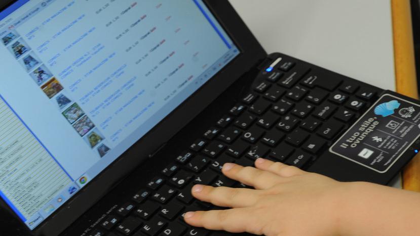 La truffa corre on line, raggirato un pensionato