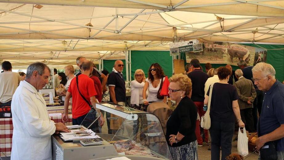 Uva, fichi, mele e conigli protagonisti del Mercatale