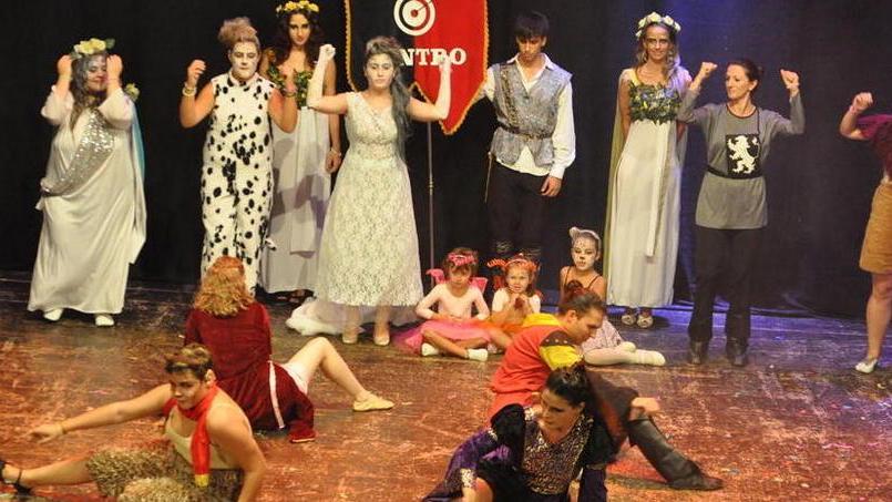Le coreografie migrano sul palco del De Filippo