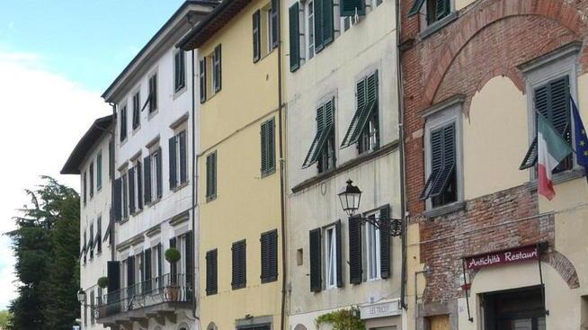 Rivolta contro i negozi temporanei
