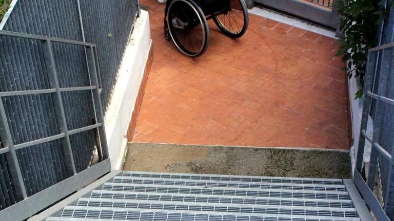 «Costruitemi un’entrata dall’asilo»
