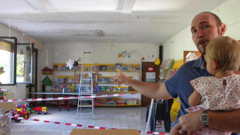 Ludoteca allagata mentre i bimbi stanno giocando